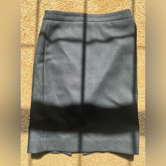 J Crew pencil Skirt No. 2 - Picture 3 of 6